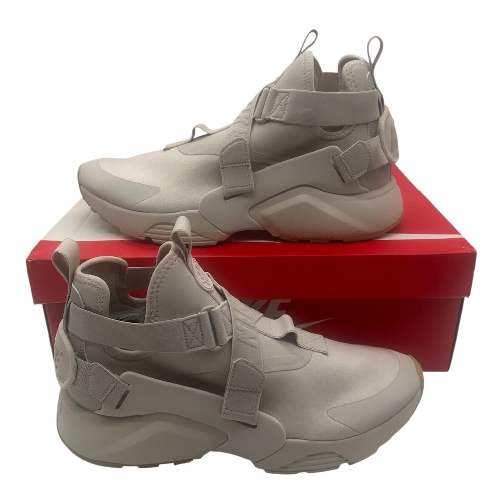 Nike Air Huarache City Shoes Womens Sz 11 Desert Sand/White Sneakers‎ AH6787-001